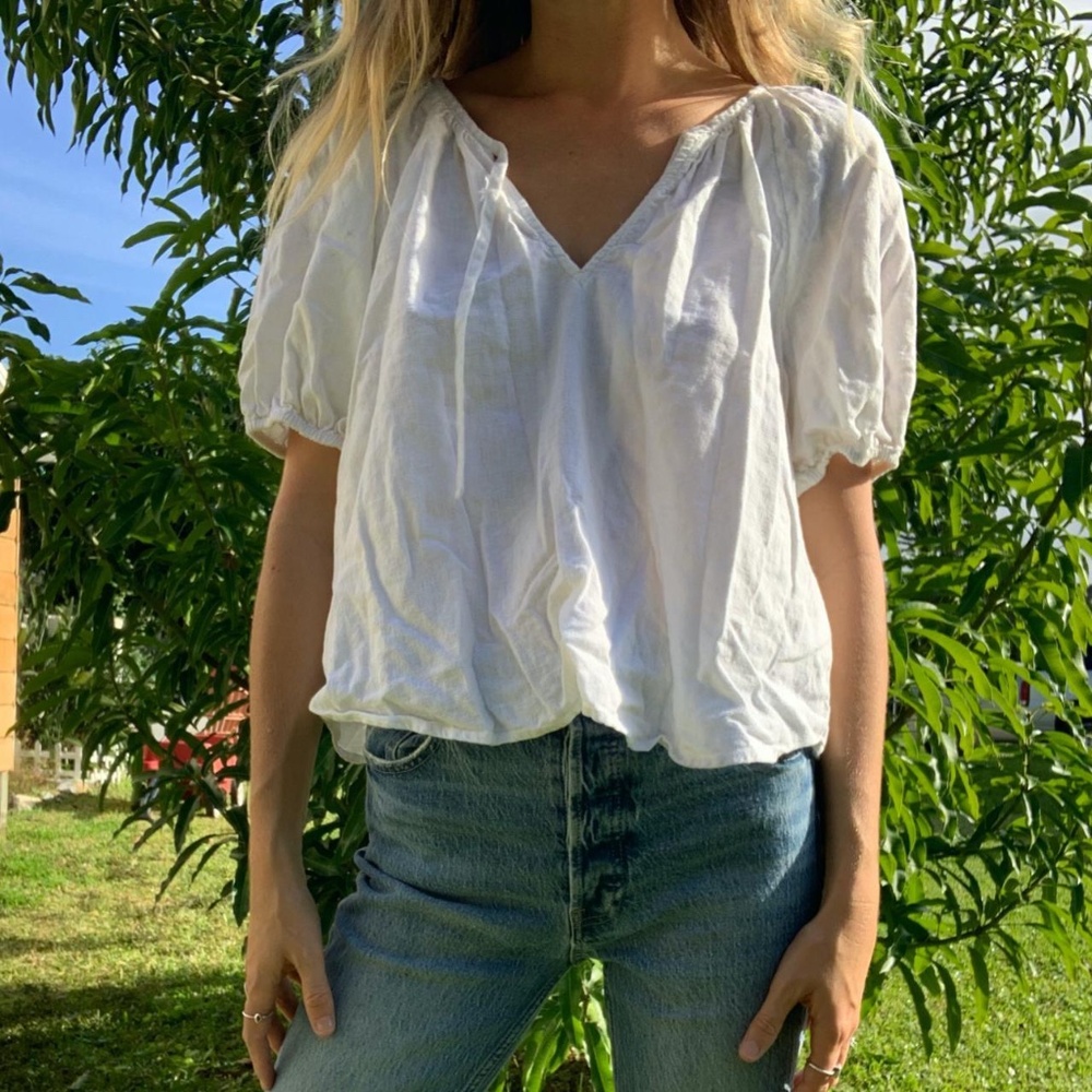 Abercrombie & Fitch puff sleeve white top